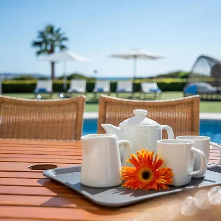 Savoya Sunrise By Ezoria Villa Coral Bay