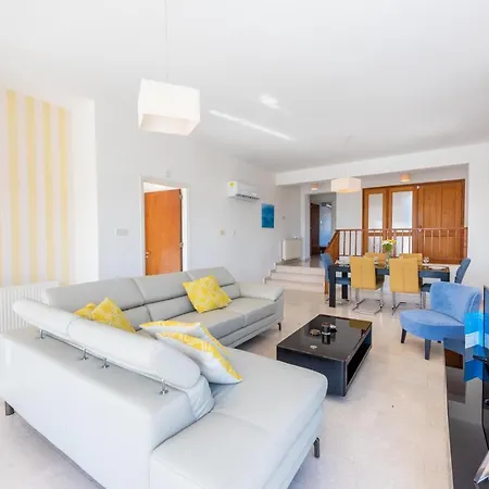 Villa Savoya Sunrise By Ezoria Bahía de Coral