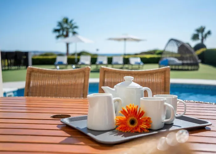 Savoya Sunrise By Ezoria Villa Coral Bay