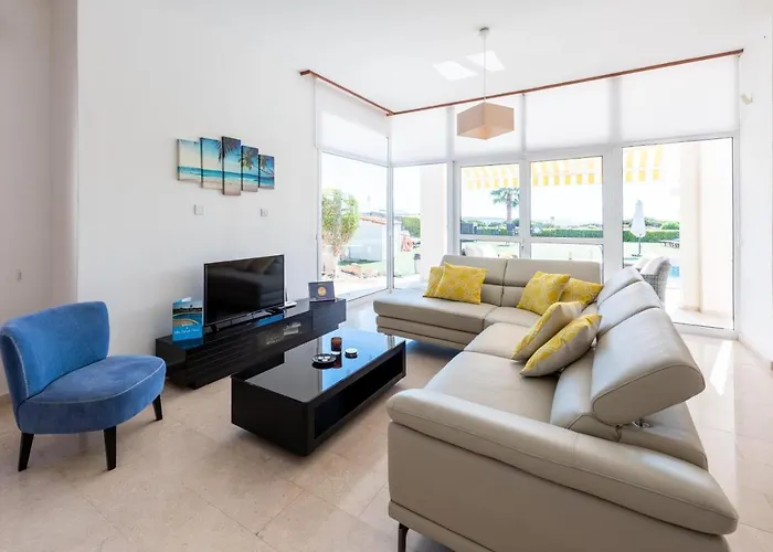 Villa Savoya Sunrise By Ezoria