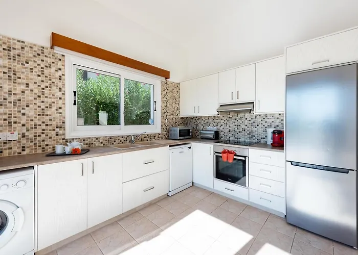 Savoya Sunrise By Ezoria Villa Coral Bay