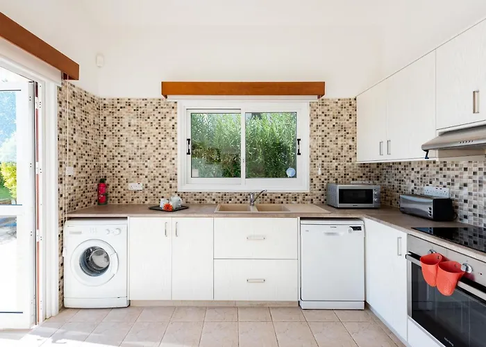 Savoya Sunrise By Ezoria Villa Coral Bay