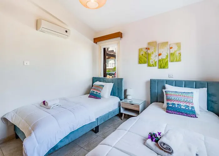 Villa Savoya Sunrise By Ezoria